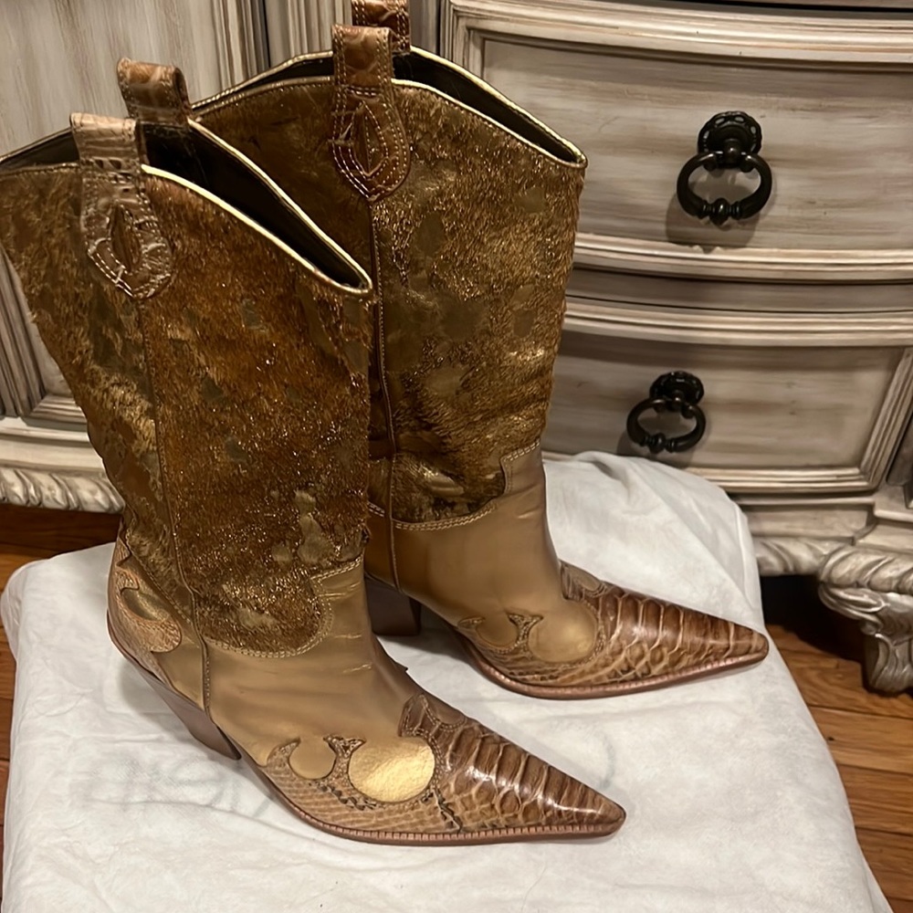 Stylish and one of a kind cowgirl boots